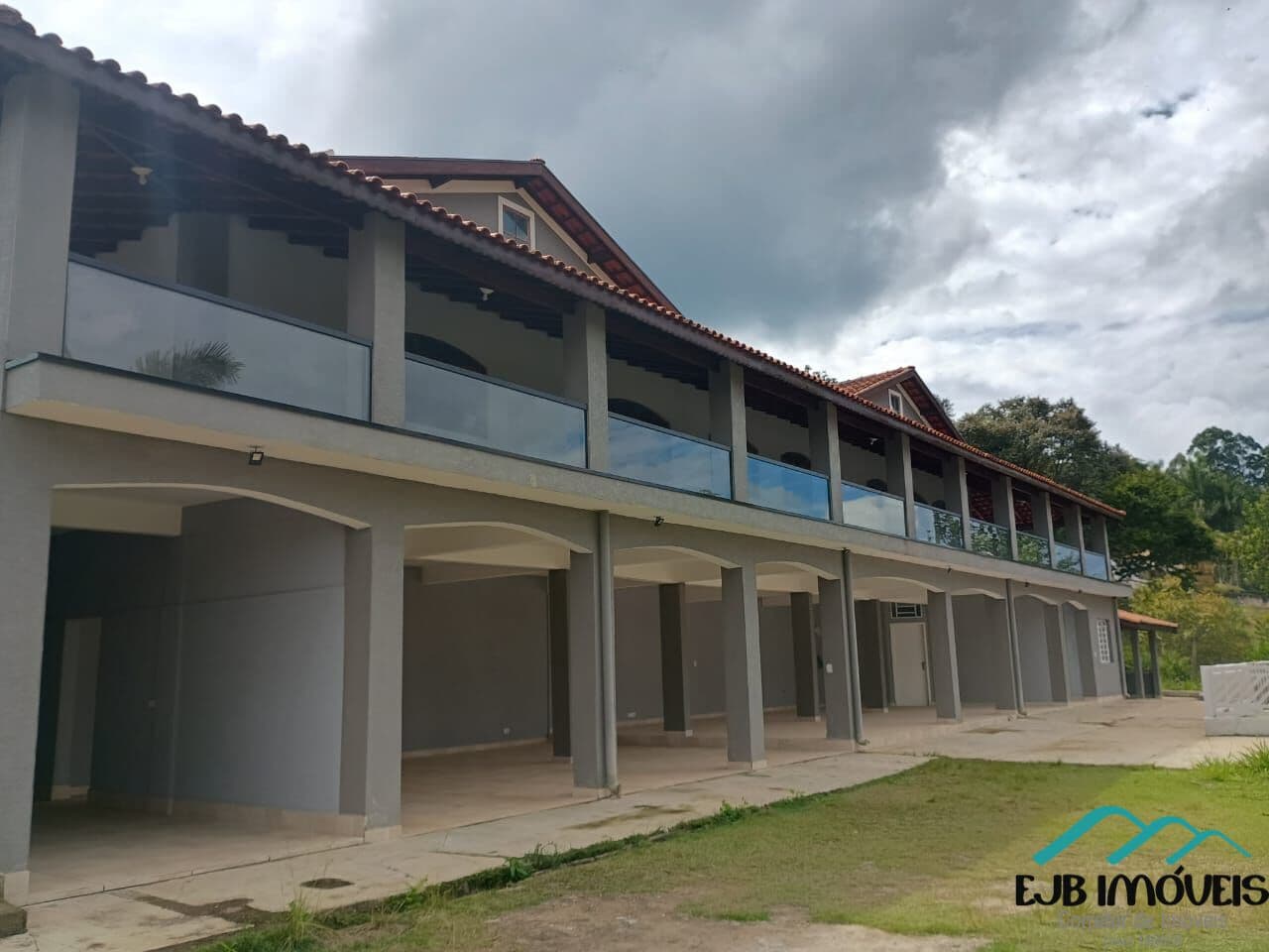 Fazenda/Sítios/Chácaras em Pinhalzinho - Centro