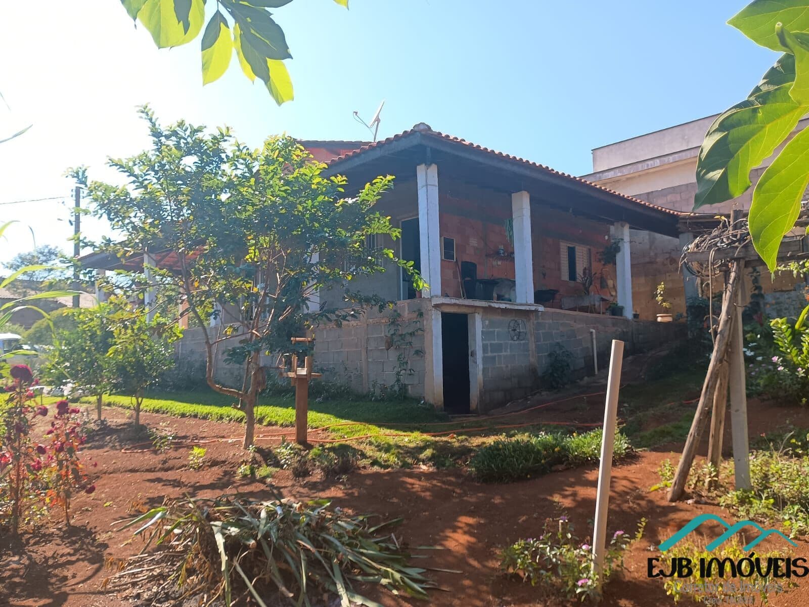 Fazenda/Sítios/Chácaras em Tuiuti - Centro