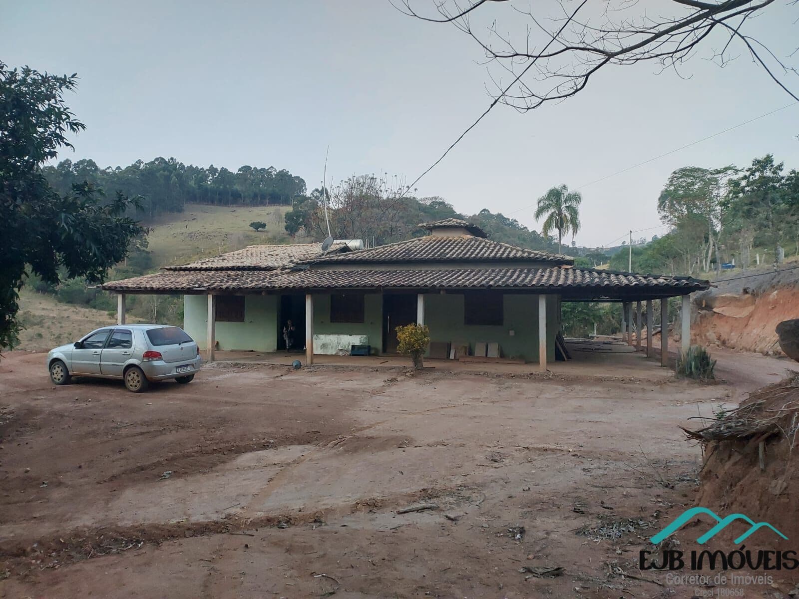 Fazenda/Sítios/Chácaras em Pedra Bela - Centro