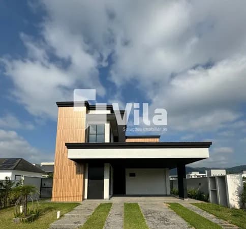 Casa Alto de Padrão