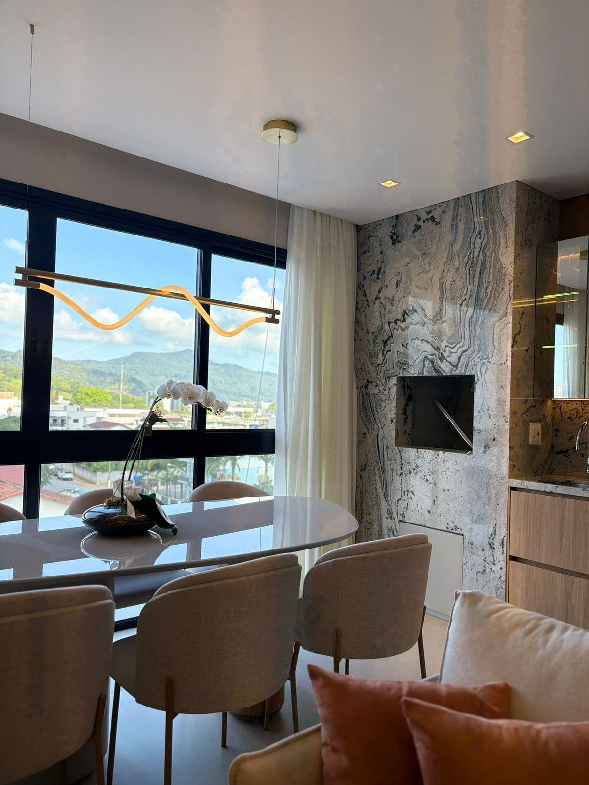 Apartamento mobiliado e equipado