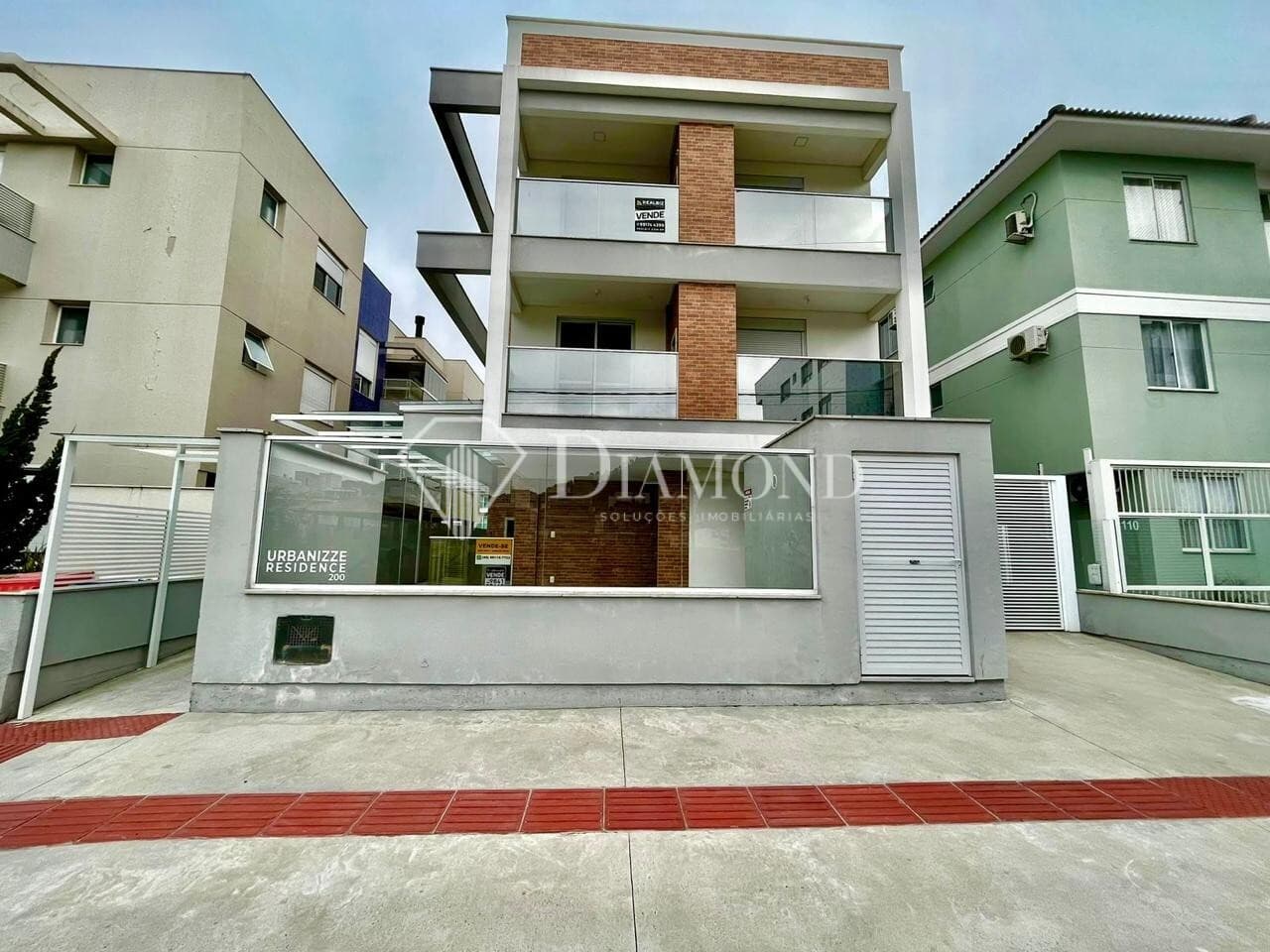 Apartamento à venda no bairro Praia de Palmas em Governador Celso Ramos/SC
