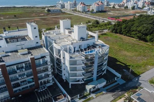 Apartamento à venda no bairro Praia de Palmas em Governador Celso Ramos/SC