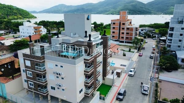 Apartamento à venda no bairro Praia Grande em Governador Celso Ramos/SC