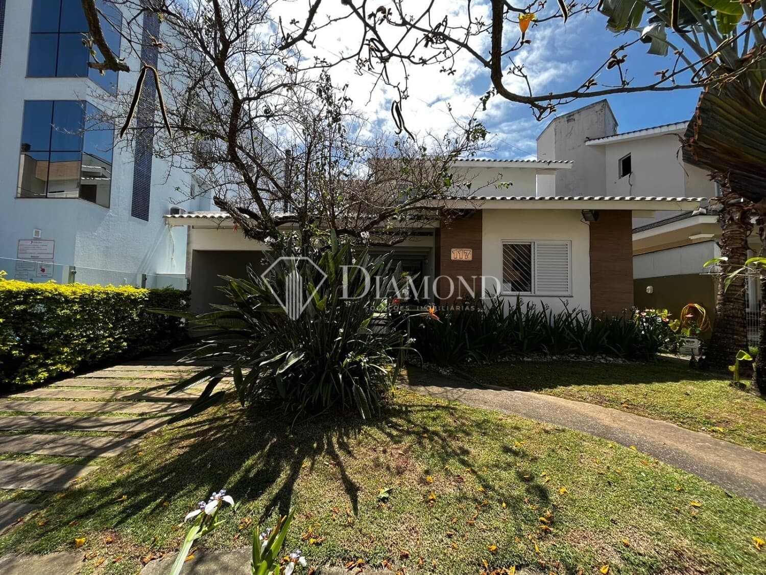 Casa à venda no bairro Praia de Palmas em Governador Celso Ramos/SC