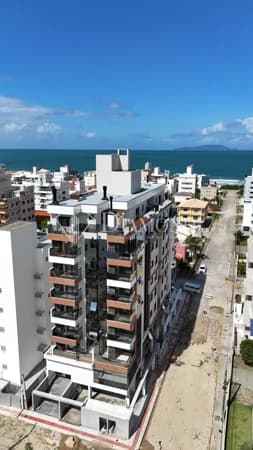 Apartamento à venda no bairro Praia de Palmas em Governador Celso Ramos/SC