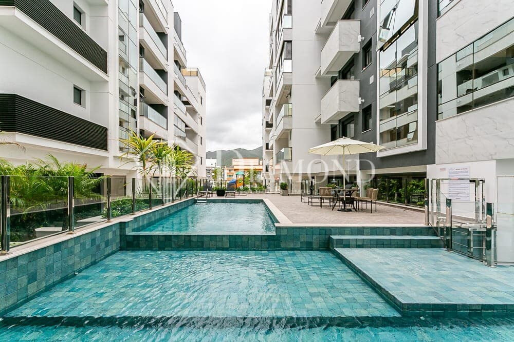 Apartamento à venda no bairro Praia de Palmas em Governador Celso Ramos/SC