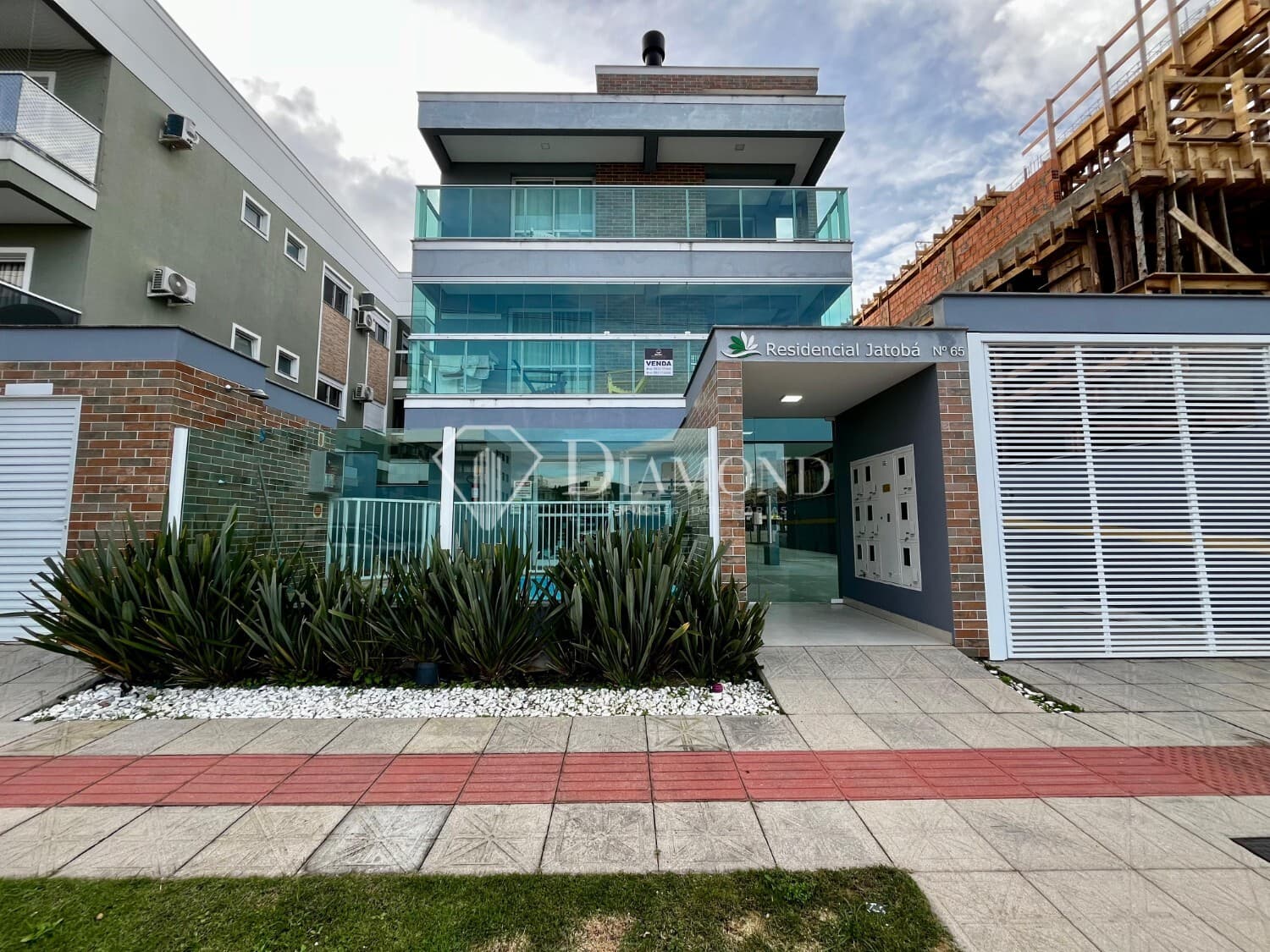 Apartamento à venda no bairro Praia de Palmas em Governador Celso Ramos/SC