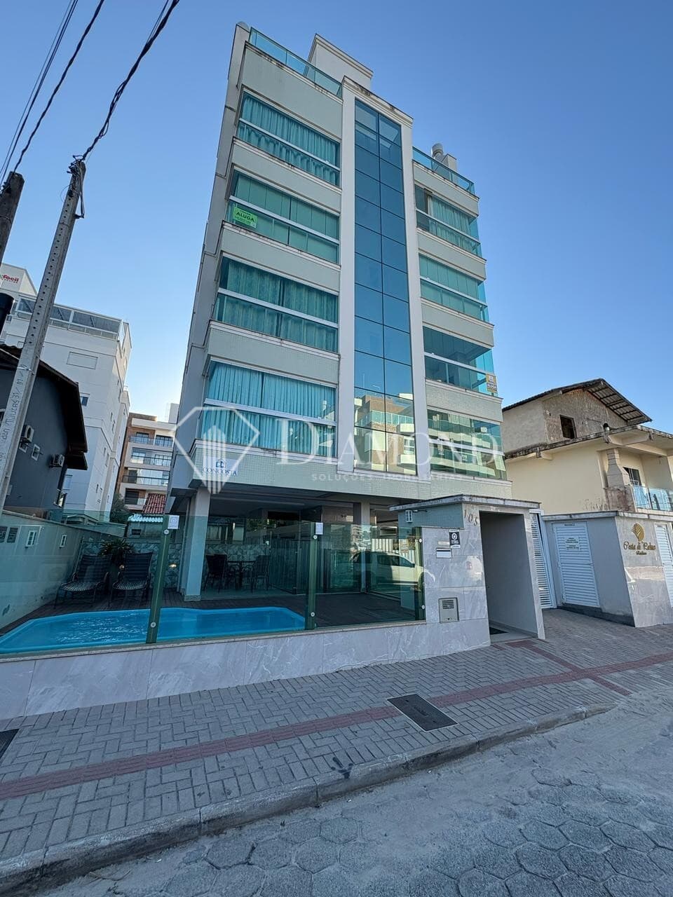 Apartamento à venda no bairro Praia de Palmas em Governador Celso Ramos/SC