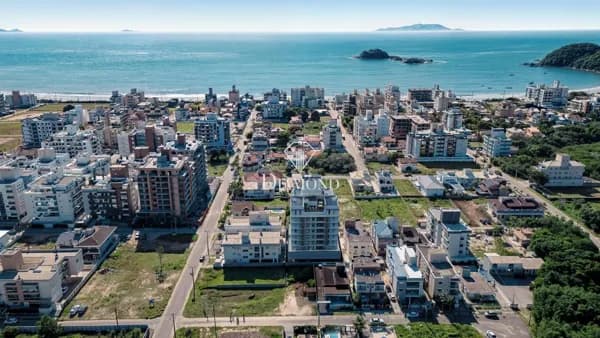 Apartamento em Governador Celso Ramos - Palmas