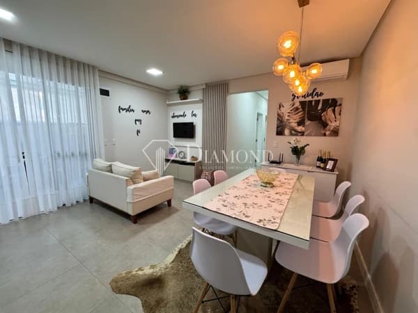 Apartamento à venda no bairro Praia de Palmas em Governador Celso Ramos/SC
