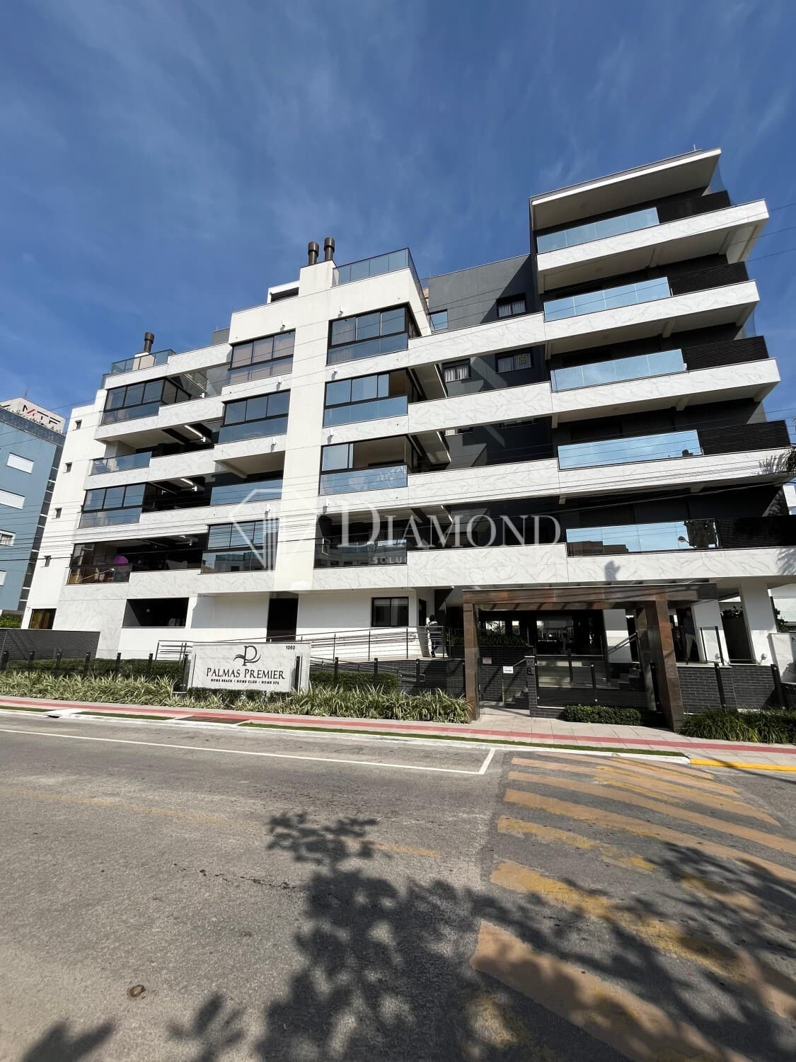 Apartamento à venda no bairro Praia de Palmas em Governador Celso Ramos/SC