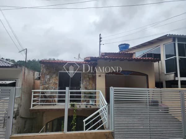 Casa à venda no bairro Ganchos do Meio em Governador Celso Ramos/SC