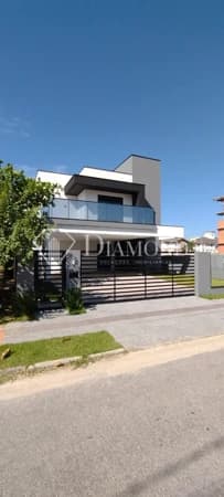 Casa à venda no bairro Praia de Palmas em Governador Celso Ramos/SC