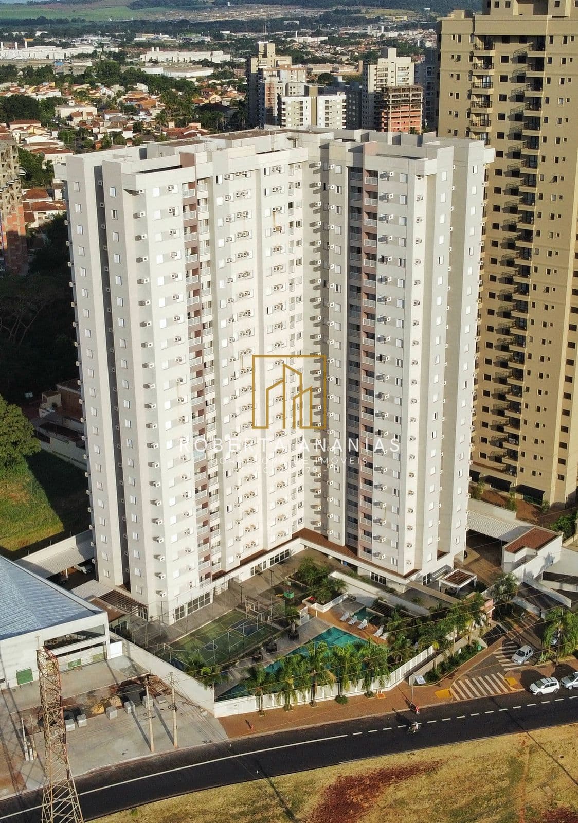 APARTAMENTO MOBILIADO PARA VENDA NO BAIRRO RIBEIRANIA EM RIBEIRÃO PRETO