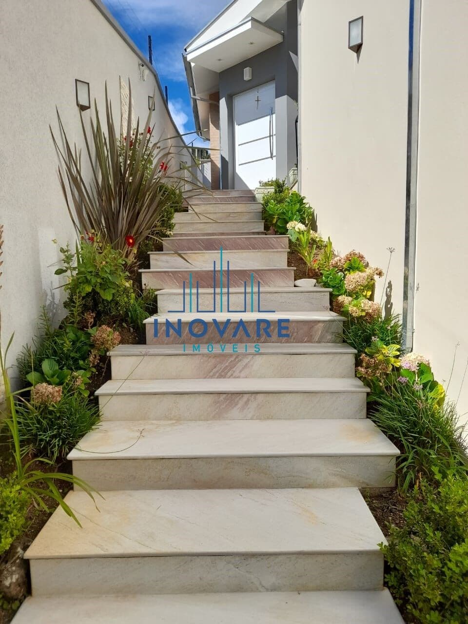 Casa em Poços de Caldas - Jardim Europa
