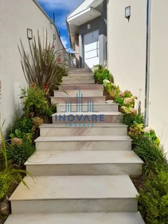 Casa em Poços de Caldas - Jardim Europa