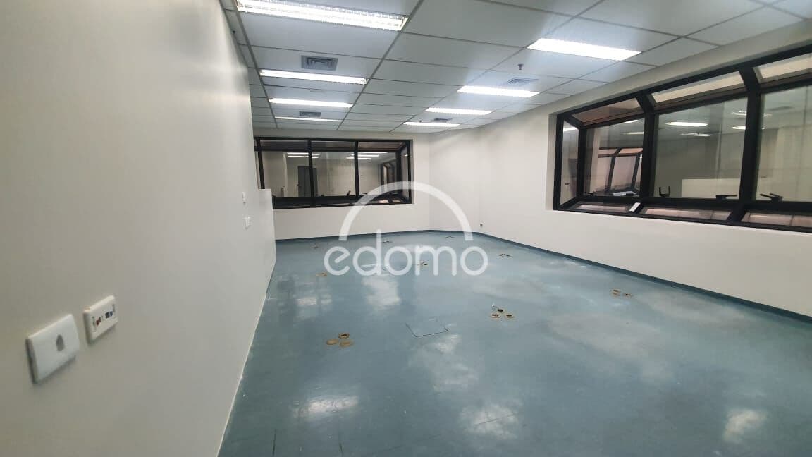ALUGA-SE SALA COMERCIAL NA BARRA FUNDA - EXCELENTE OPORTUNIDADE