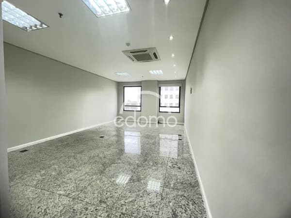 VENDE-SE SALA COMERCIAL EM ALPHAVILLE - EXCELENTE OPORTUNIDADE