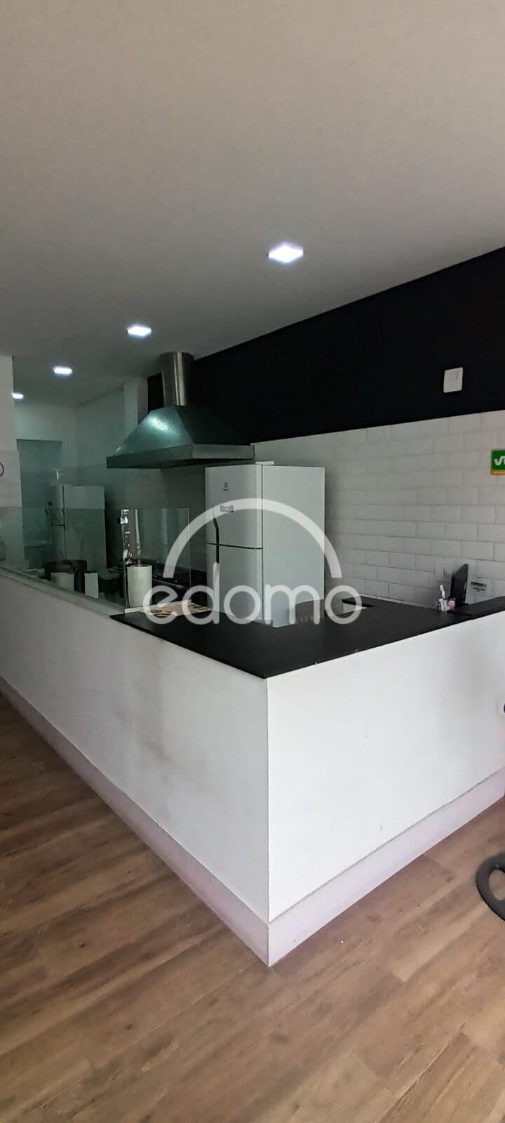 ALUGA-SE SALÃO NA VILA GOMES CARDIM - EXCELENTE OPORTUNIDADE