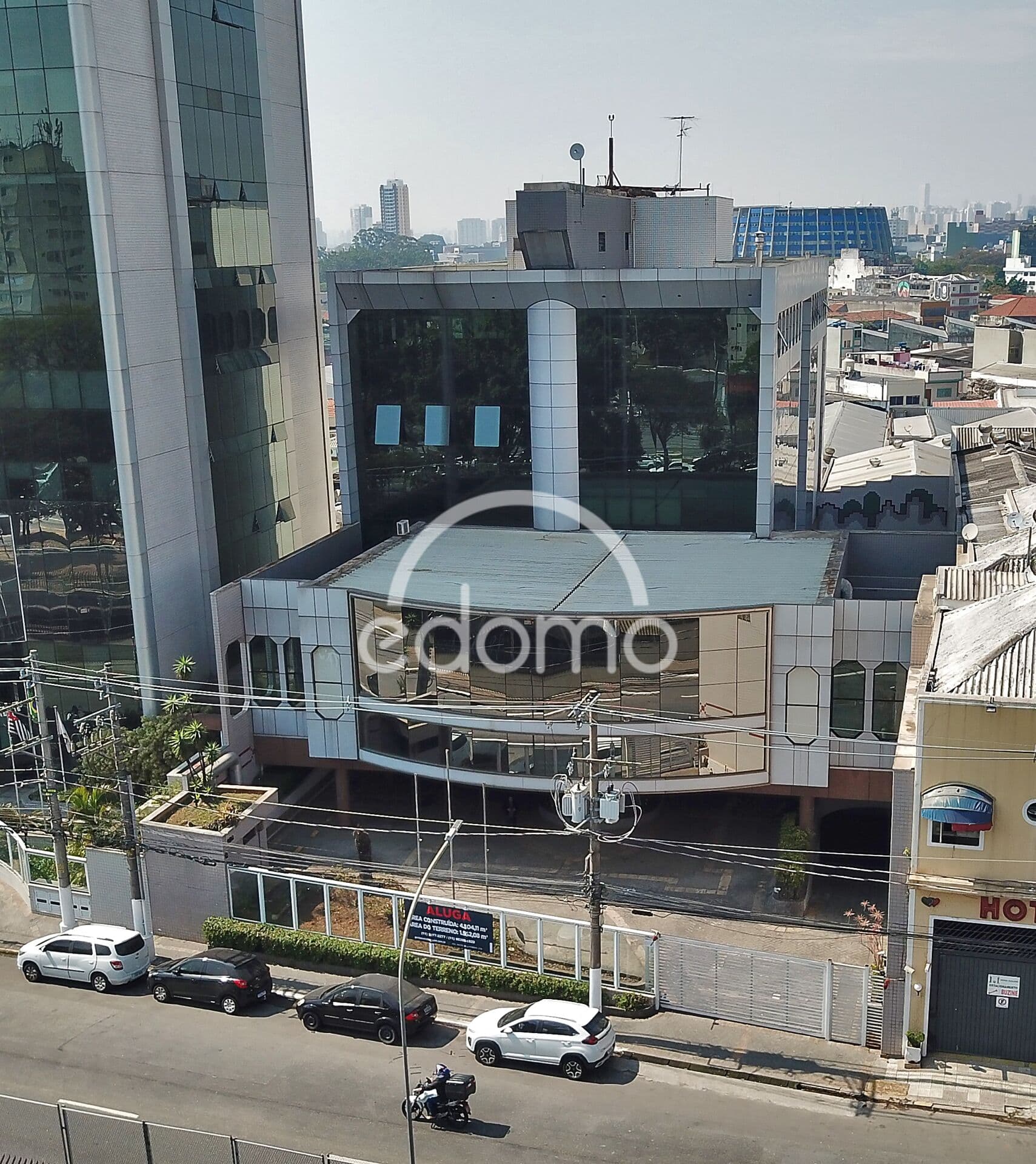 ALUGA-SE PRÉDIO COMERCIAL NA LUZ - EXCELENTE OPORTUNIDADE