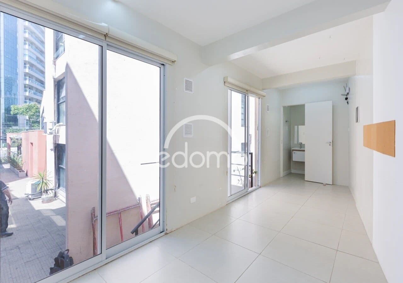 ALUGA-SE SALA COMERCIAL EM PINHEIROS - EXCELENTE OPORTUNIDADE