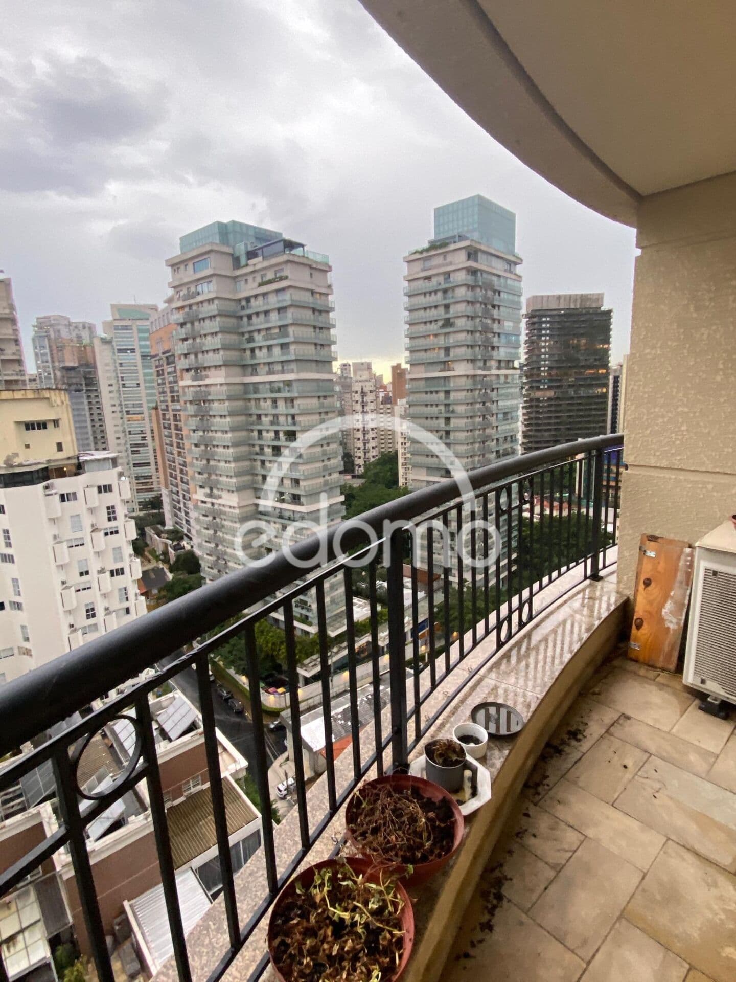 ALUGA-SE APARTAMENTO NA VILA NOVA CONCEIÇÃO - EXCELENTE OPORTUNIDADE