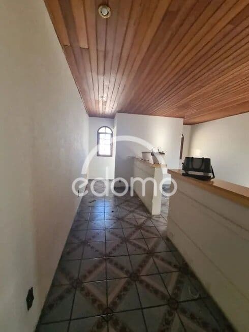 ALUGA-SE SOBRADO NA VILA GOMES CARDIM - EXCELENTE OPORTUNIDADE