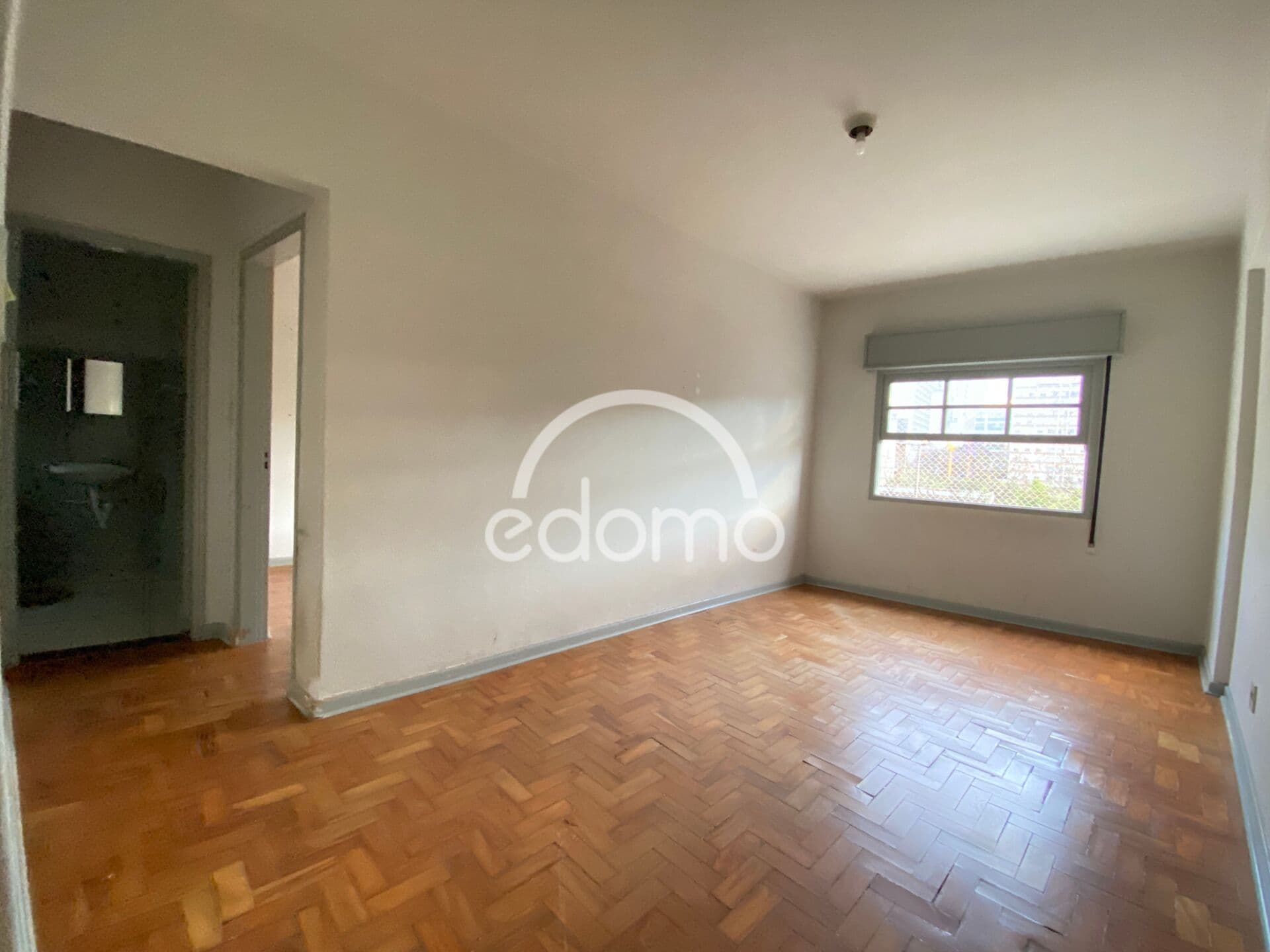 ALUGA-SE APARTAMENTO NA LIBERDADE - EXCELENTE OPORTUNIDADE