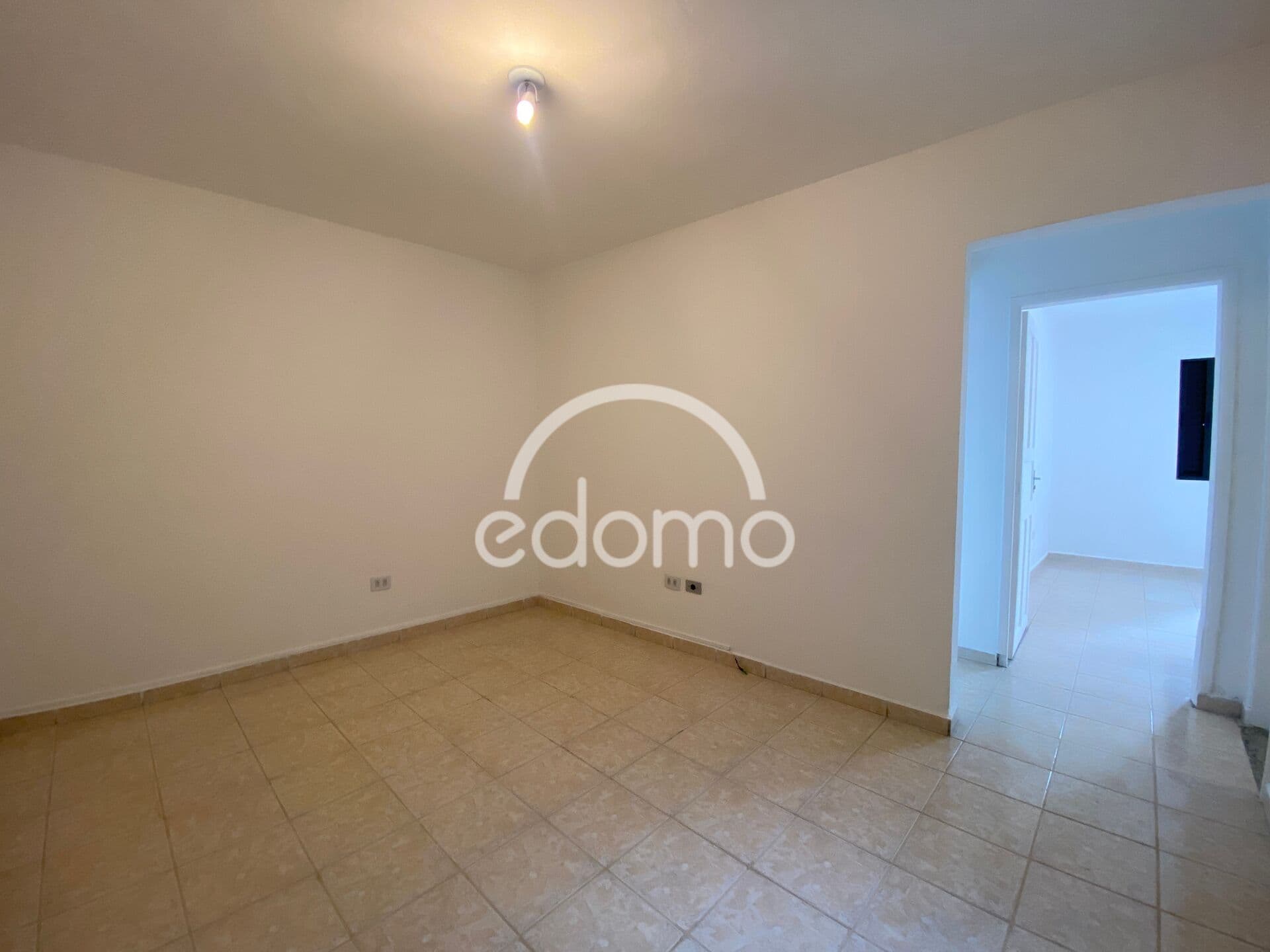 ALUGA-SE APARTAMENTO NA VILA REGENTE FEIJÓ - EXCELENTE OPORTUNIDADE