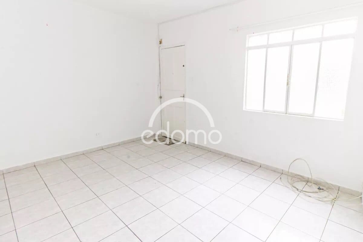 ALUGA-SE APARTAMENTO NA VILA REGENTE FEIJÓ - EXCELENTE OPORTUNIDADE