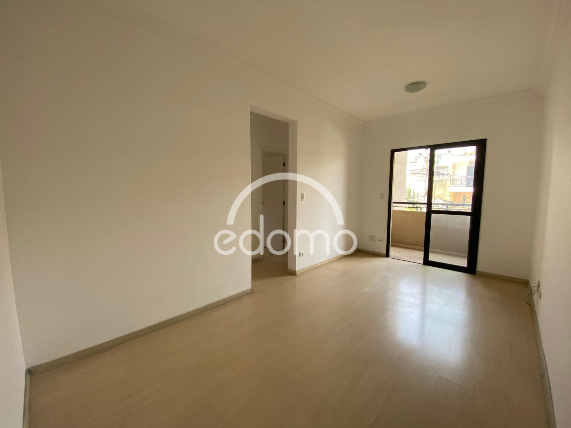 ALUGA-SE APARTAMENTO NA VILA GOMES CARDIM - EXCELENTE OPORTUNIDADE