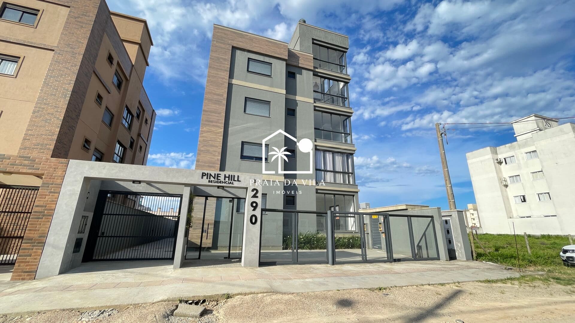 Apartamento com 2 Dormitórios , sendo uma suíte, no Bairro Village