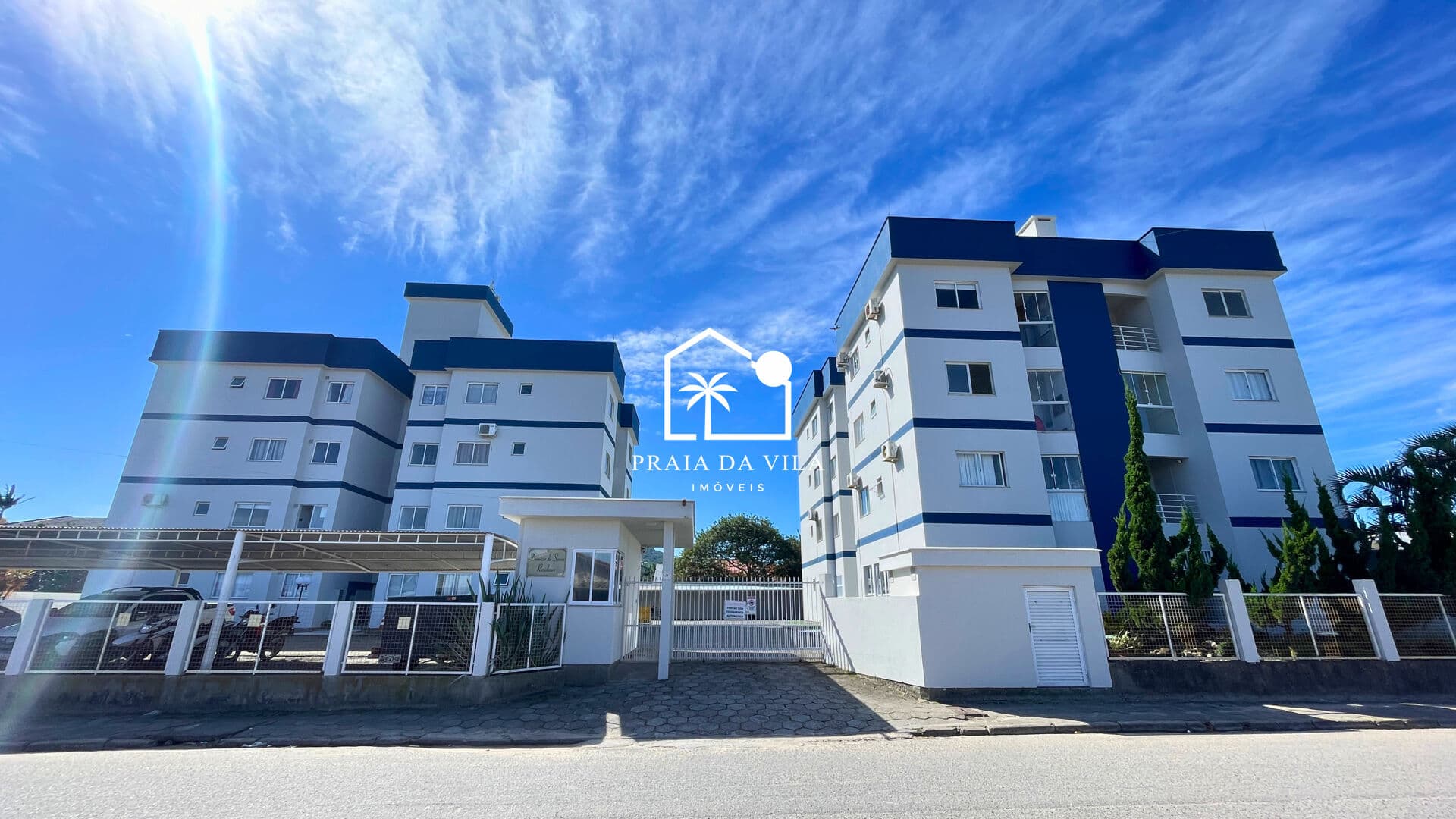 Apartamento de 2 dormitórios próximo à lagoa