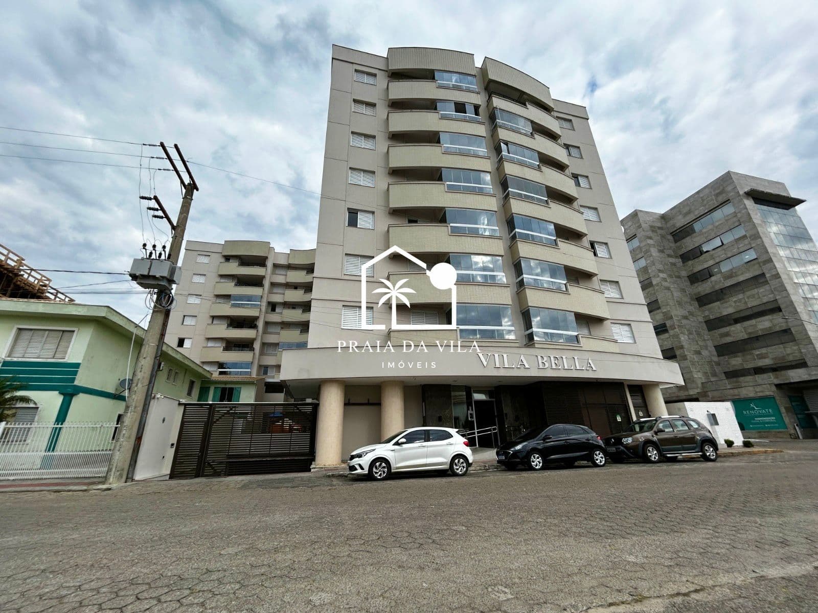 Apartamento 3 Quartos com Suíte no Centro, a Poucos Metros da Praia