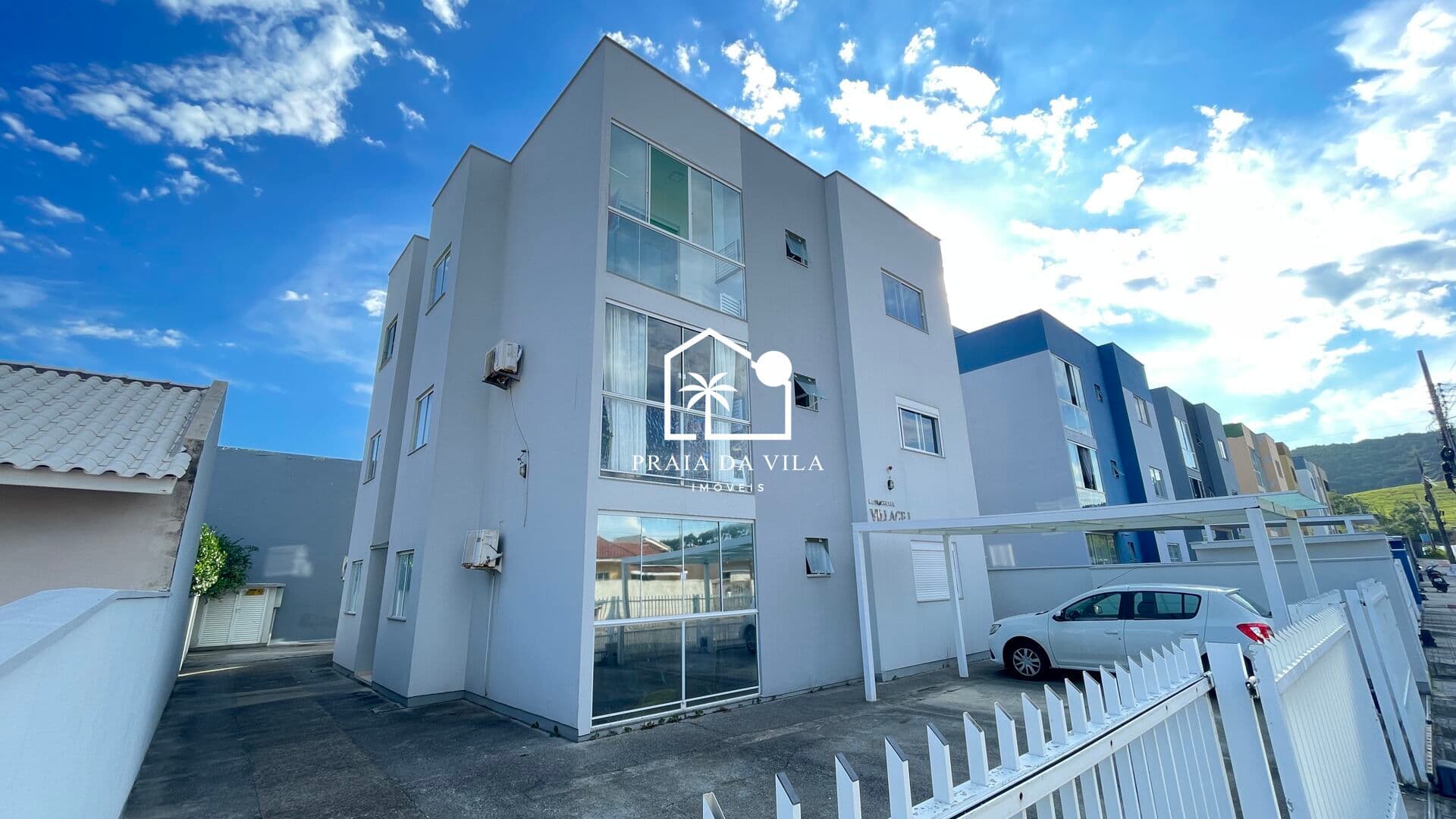 Apartamento 2 dormitórios semimobiliado no bairro Village