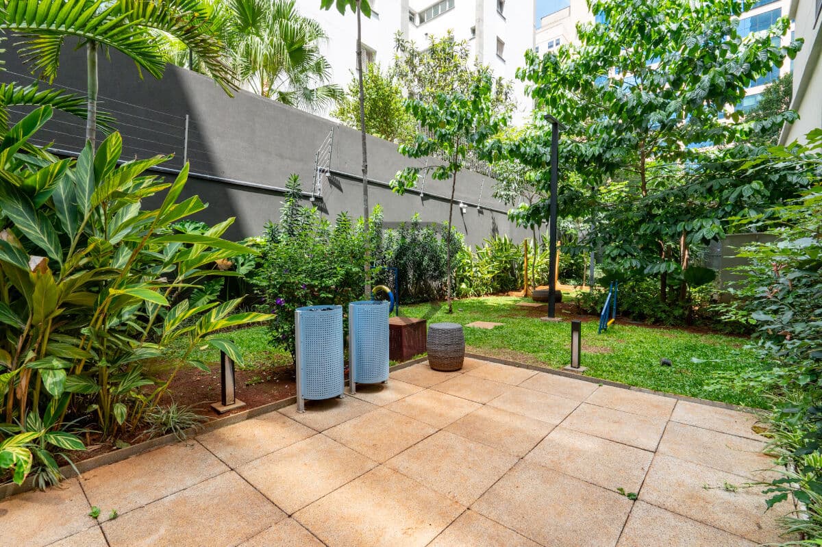 Apartamento lado Parque Ibirapuera Metrô Moema