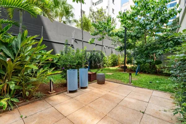 Apartamento lado Parque Ibirapuera Metrô Moema