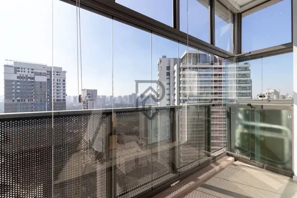 Apartamento lado Parque Ibirapuera Metrô Moema