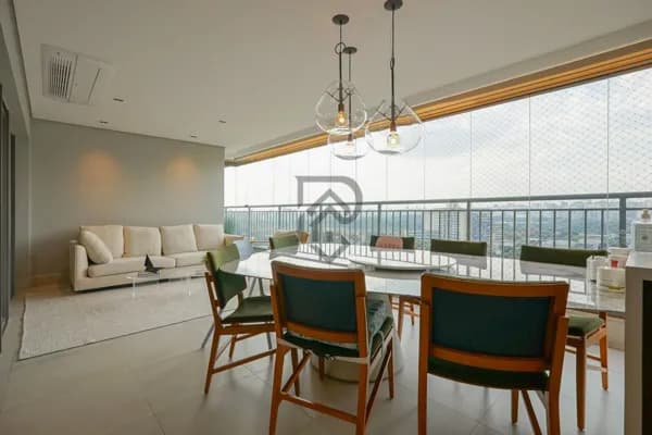 Apartamento Alto Padrão mobiliado andar alto