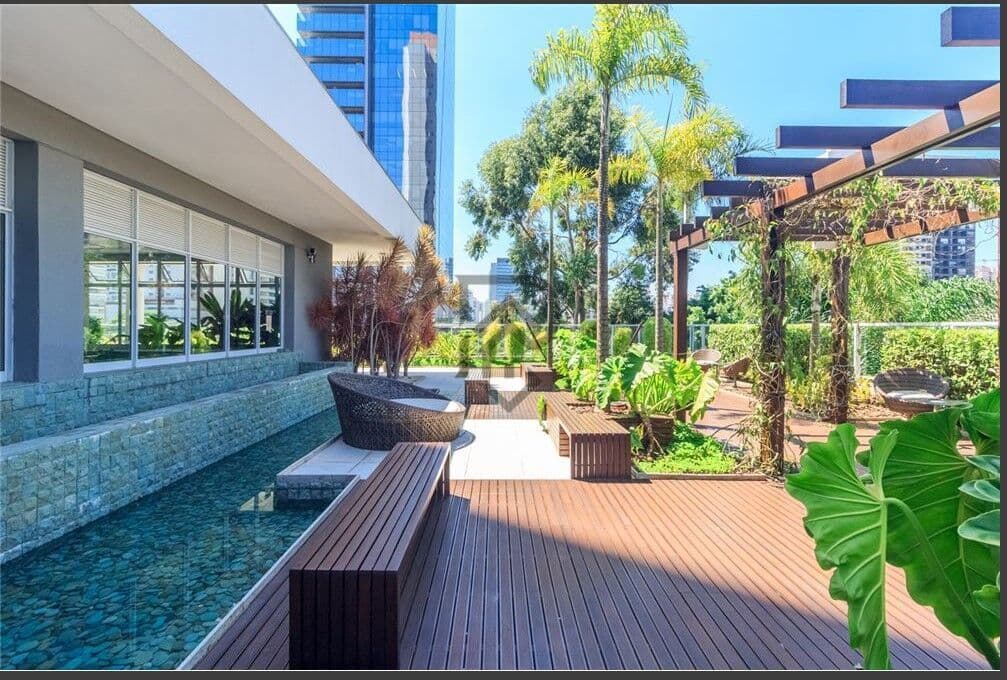 Apartamento Code Berrini andar alto vista livre