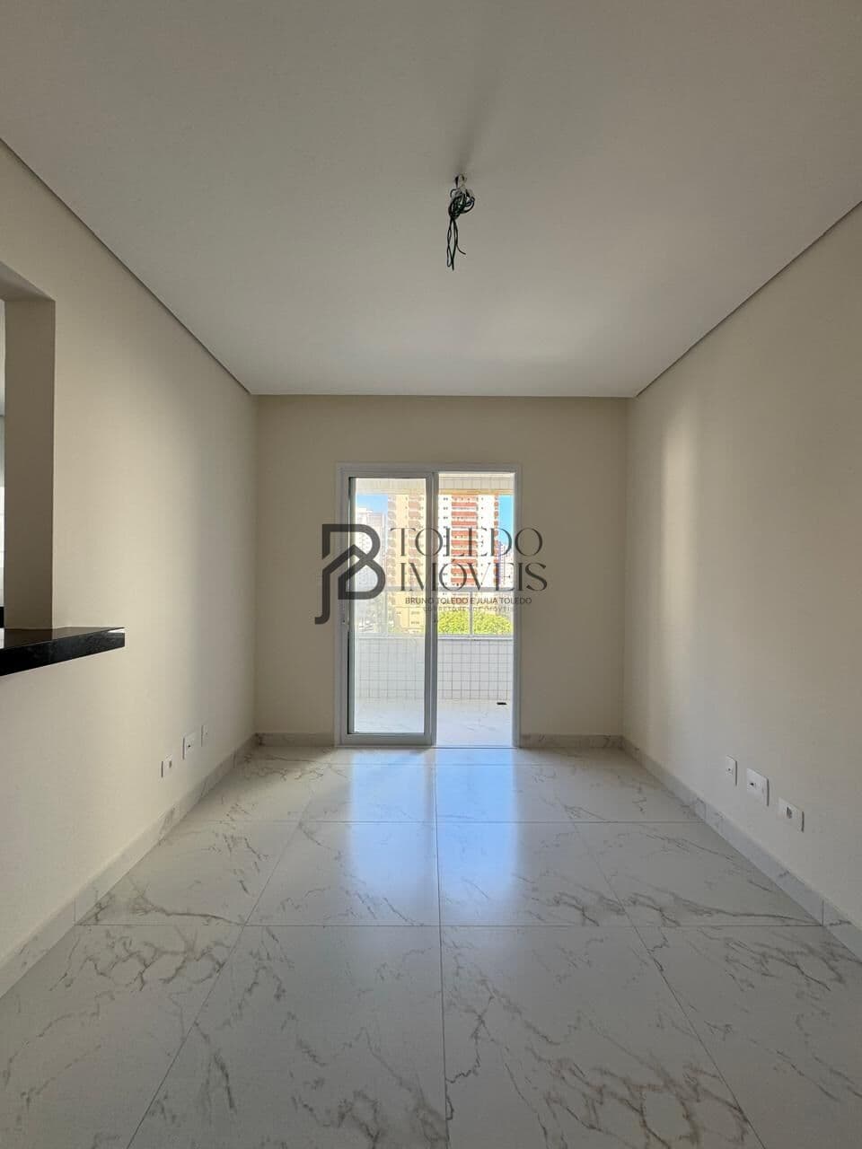 Apartamento de 2 Dormitórios sendo 1 suíte no bairro Caiçara - Praia Grande