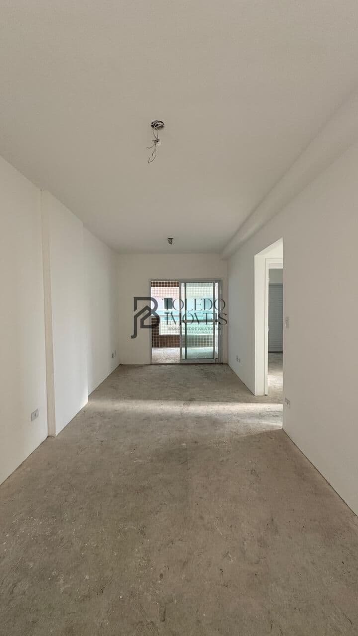 Apartamento de 2 dormitórios sendo 1 suíte e com laser de clube no bairro Boqueirão - Praia Grande