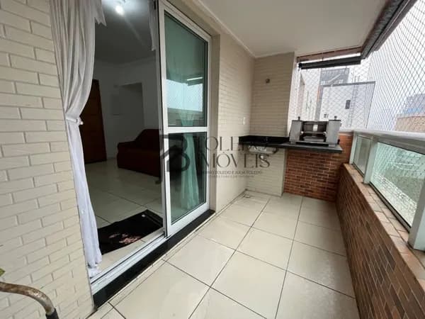 APARTAMENTO DE 02 DORMITÓRIOS COM 01 SUÍTE E 01 VAGA À VENDA R$ 460.000,00 – GUILHERMINA, PRAIA GRANDE