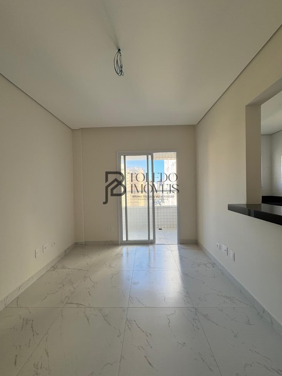 Apartamento de 2 Dormitórios sendo 1 suíte no bairro Caiçara - Praia Grande