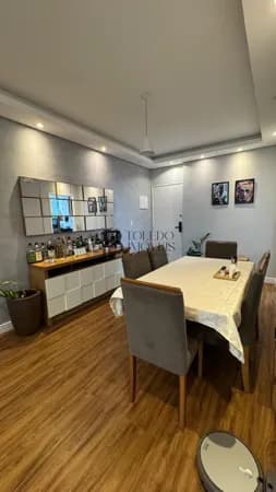 Apartamento de 2 Dormitórios sendo 1 suíte Porteira Fechada no bairro Canto do Forte - Praia Grande