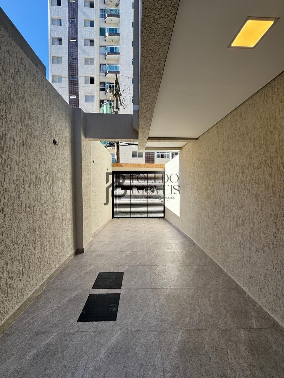 Casa Triplex de 2 dormitórios com suítes no bairro Tupi - Praia Grande