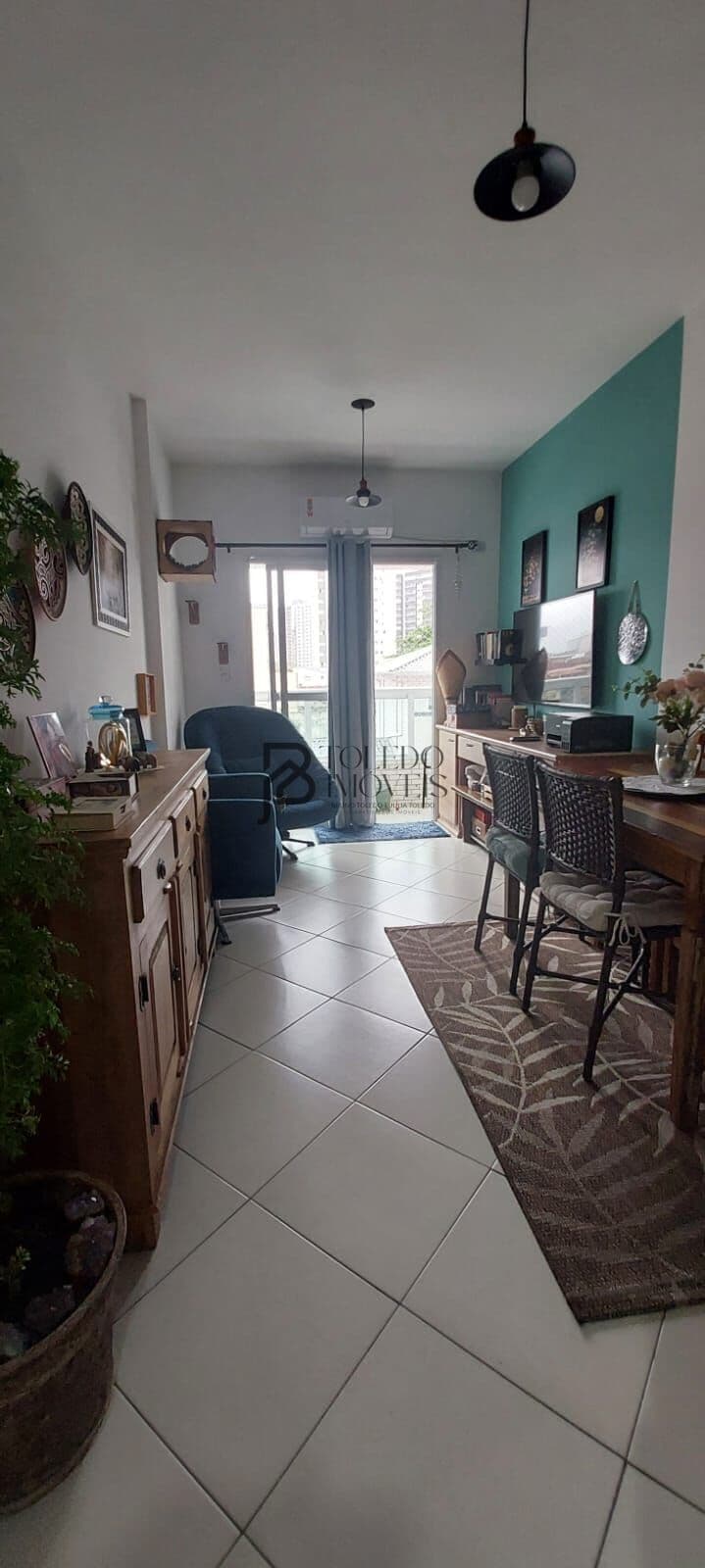 Apartamento de 2 Dormitórios sendo suíte no bairro Guilhermina, Praia Grande!