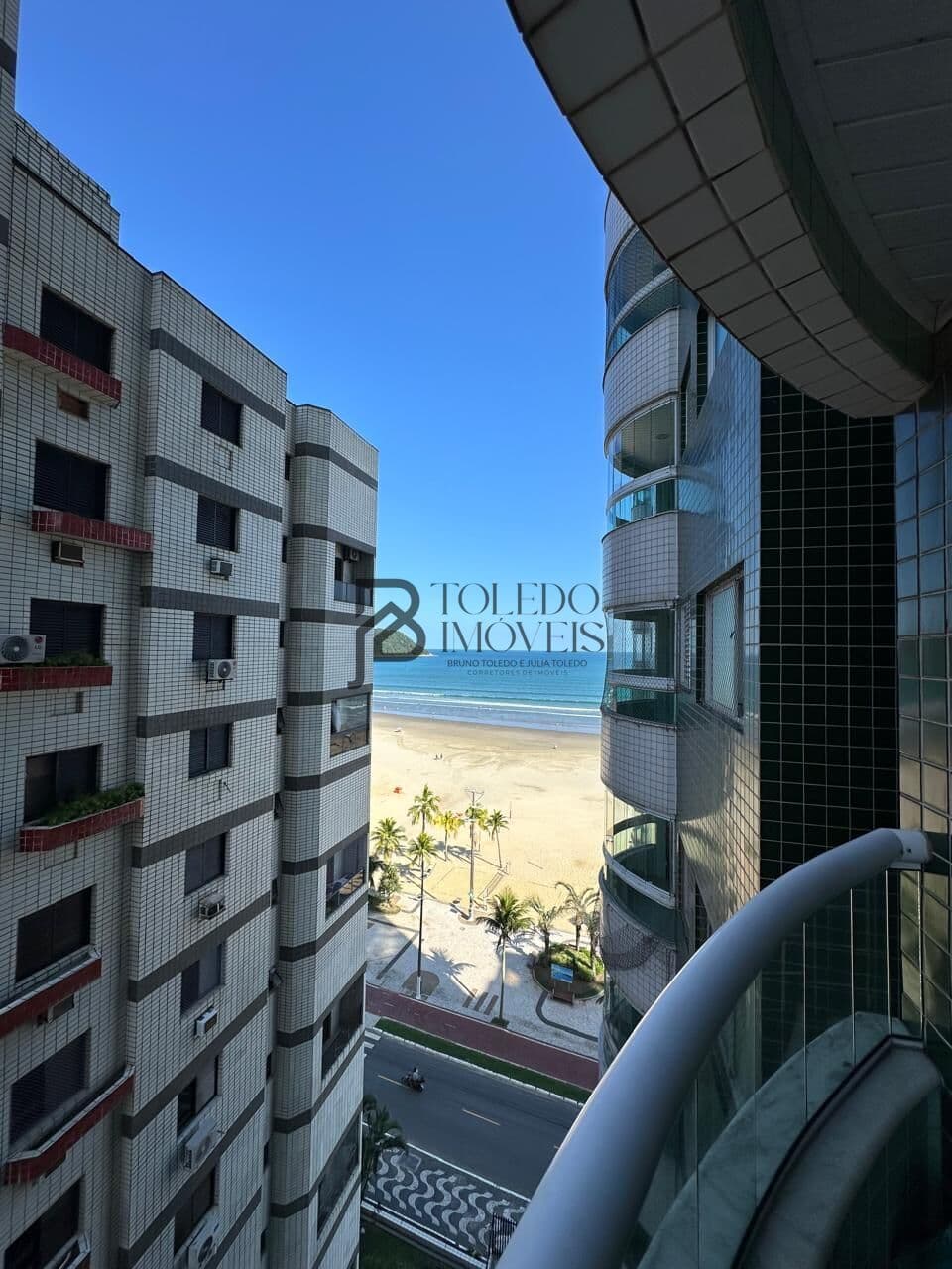 APARTAMENTO DE 03 DORMITÓRIOS COM 02 SUÍTES E 02 VAGAS À VENDA – CANTO DO FORTE, PRAIA GRANDE