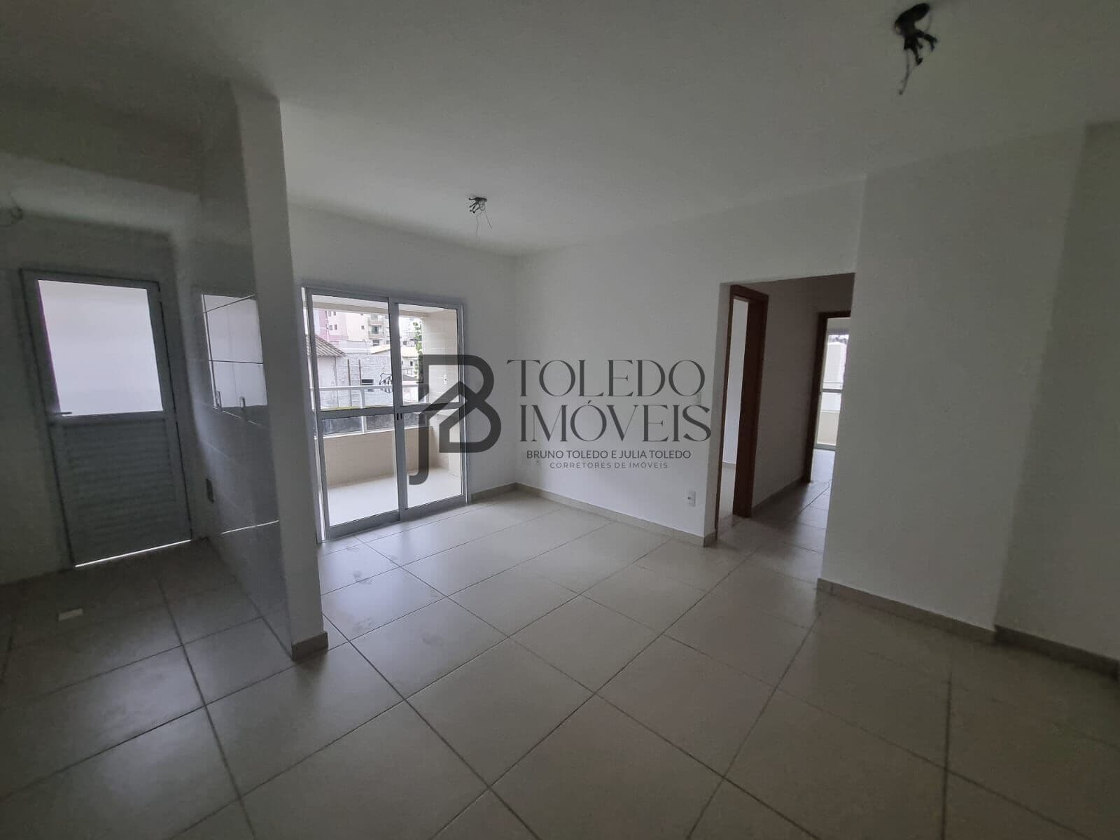 Apartamento para Locação com lazer completo de 2 Dormitórios no bairro Guilhermina - Praia Grande